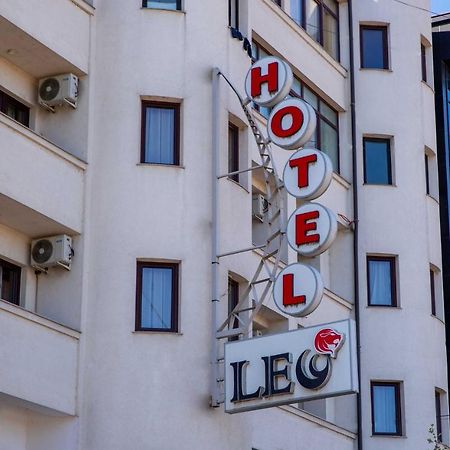 Hotel Leo Печ Экстерьер фото