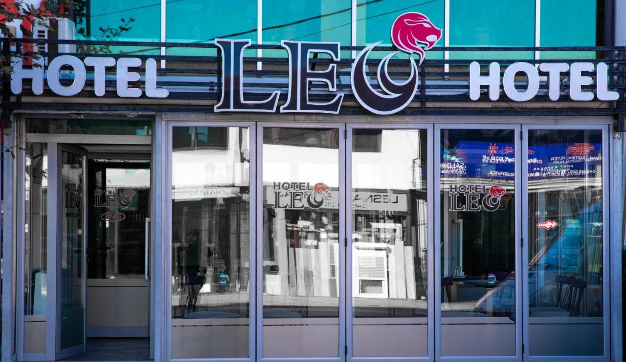 Hotel Leo Печ Экстерьер фото